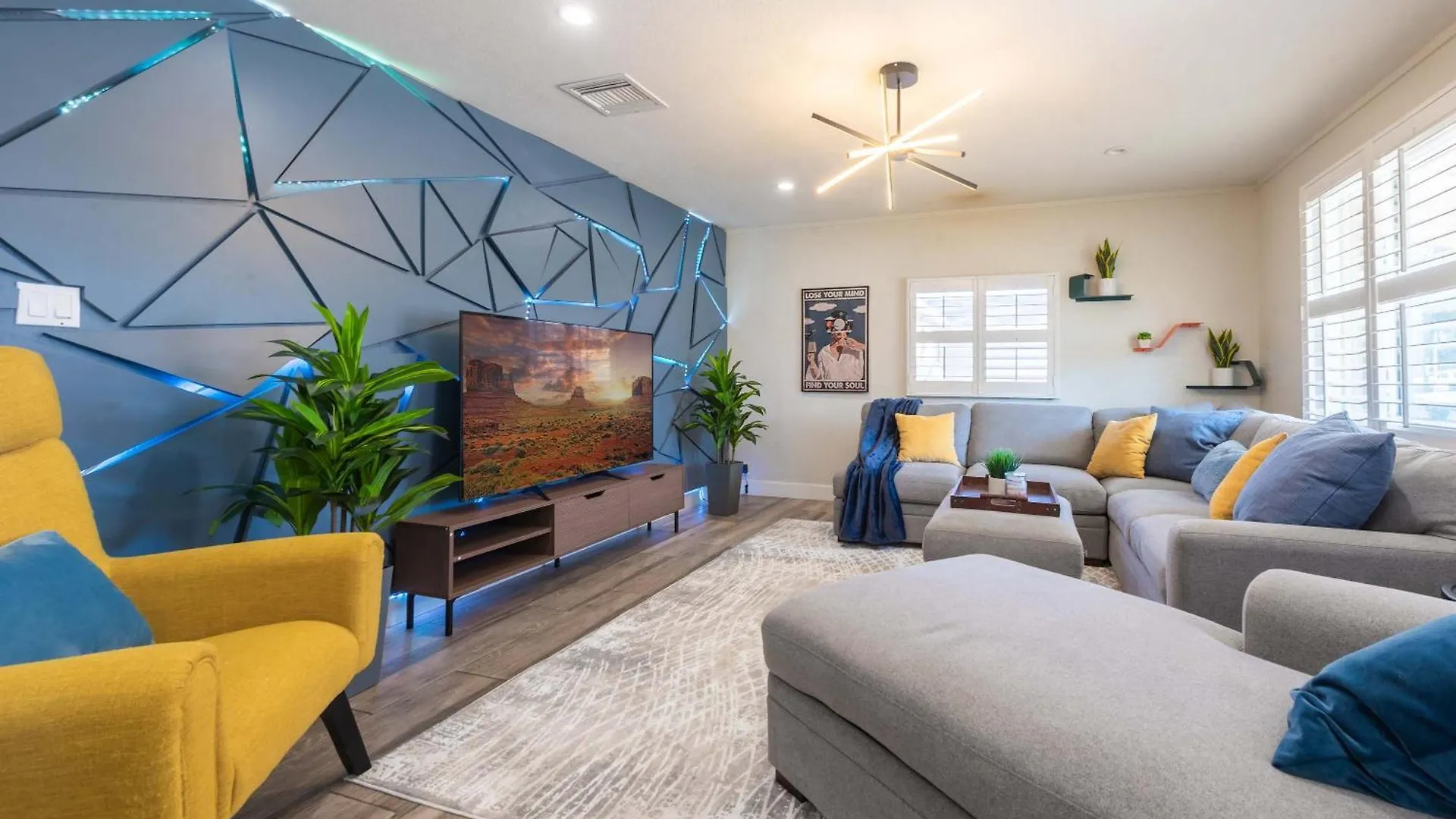 Phoenix 4 Bdr Home With Gym & Hot Tub